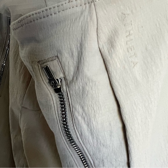 Athleta Trekkie North Jogger Women’s Size‎ 2 Zipper Pockets Travel Hiking GUC - Picture 5 of 6